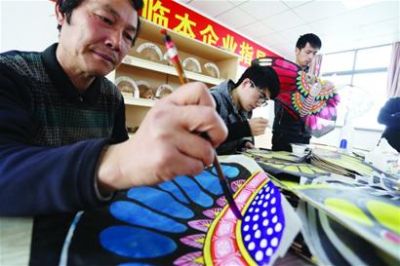 双林绫绢风筝飞向海内外 传统工艺又回来了